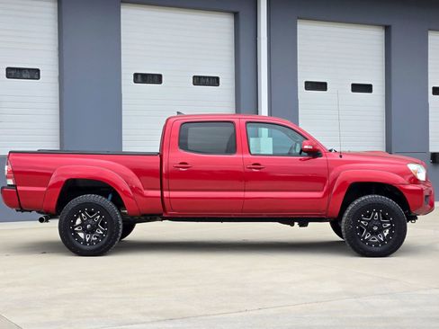 Used 2015 Toyota Tacoma 4x4 Double Cab w/ TRD Sport Package image 9