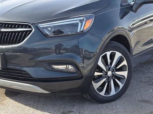Used 2018 Buick Encore Essence image 3
