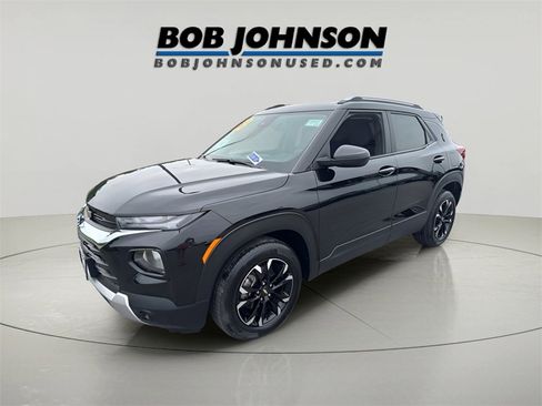 Used 2023 Chevrolet TrailBlazer LT w/ Convenience Package image 3