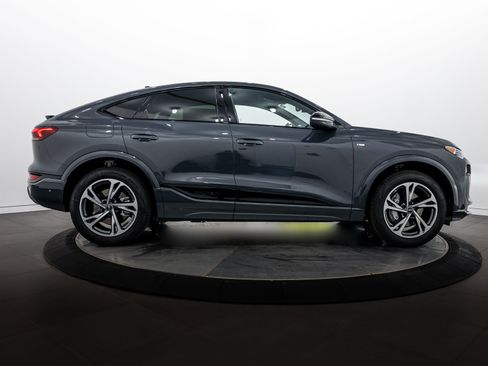 New 2027 Audi Q6 e-tron Premium Plus AWD/4WD image 3