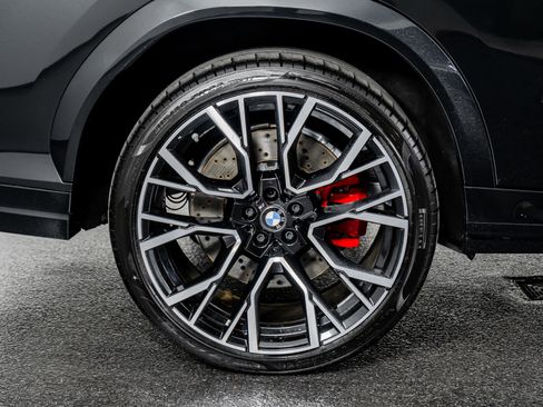 Used 2025 BMW X6 M Competition image 9