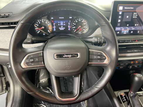 Used 2022 Jeep Compass Latitude w/ Convenience Group AWD/4WD image 11