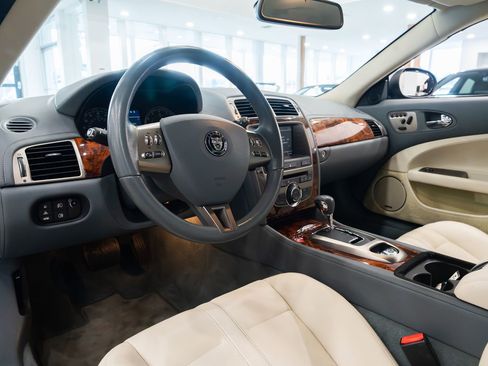 Used 2007 Jaguar XK Coupe image 5