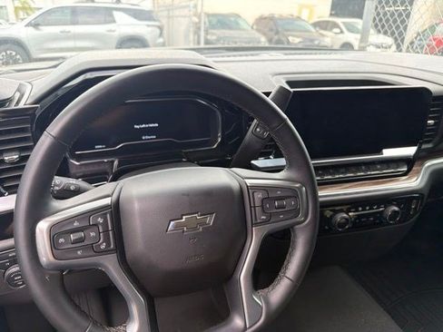 Used 2023 Chevrolet Silverado 1500 RST w/ Rally Edition AWD/4WD image 18