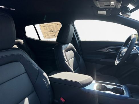 New 2026 Chevrolet Equinox EV LT image 26