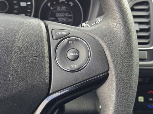 Used 2016 Honda HR-V EX image 22