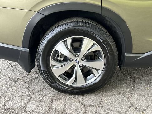 Certified 2023 Subaru Ascent Premium w/ Convenience Package AWD/4WD image 12