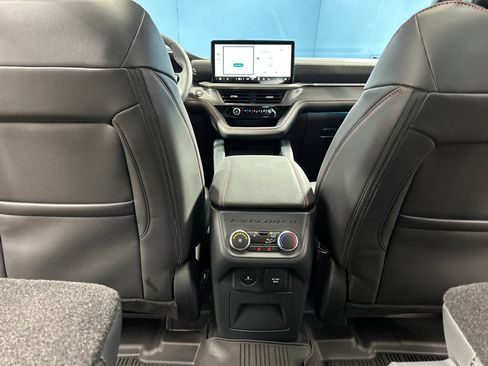 New 2026 Ford Explorer ST-Line w/ ST-Line Street Pack AWD/4WD image 40