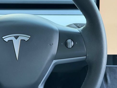 Used 2022 Tesla Model Y Performance AWD/4WD image 45