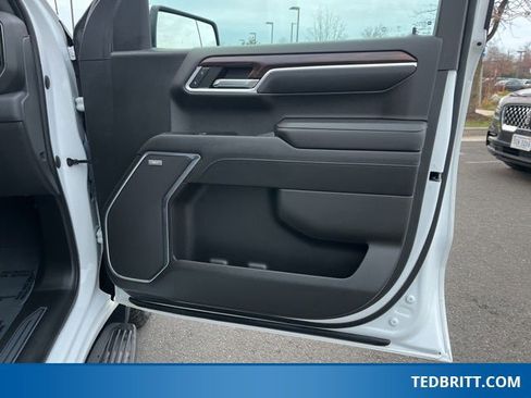 Used 2022 GMC Sierra 1500 SLT w/ SLT Convenience Package image 23