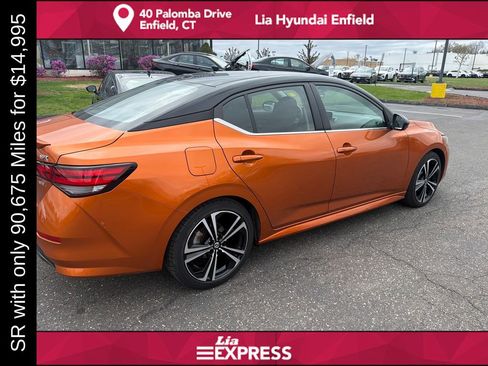 Used 2022 Nissan Sentra SR w/ Electronics Package FWD image 3