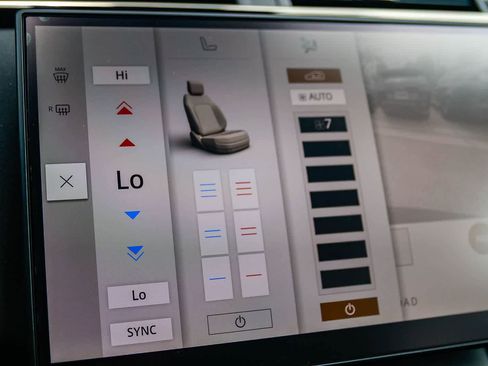 New 2026 Land Rover Range Rover Velar S AWD/4WD image 27