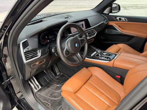 Used 2019 BMW X5 xDrive40i w/ M Sport Package AWD/4WD image 14