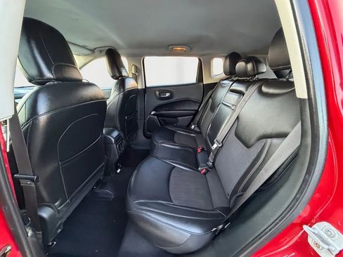 Used 2019 Jeep Compass Latitude w/ Popular Equipment Group image 13