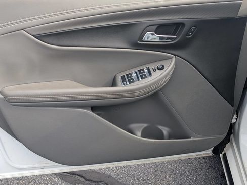 Used 2017 Chevrolet Impala LS w/ Protection Package FWD image 11