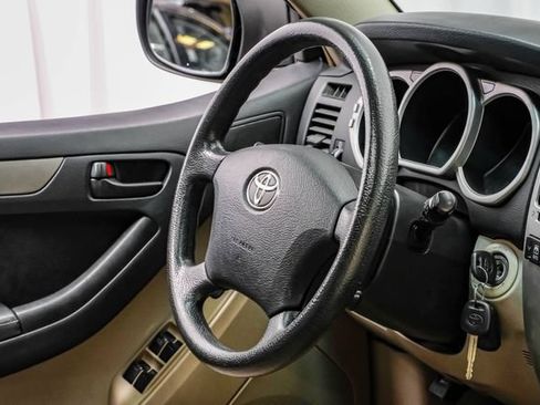 Used 2003 Toyota 4Runner SR5 RWD image 17