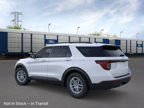New 2026 Ford Explorer Active RWD image 4