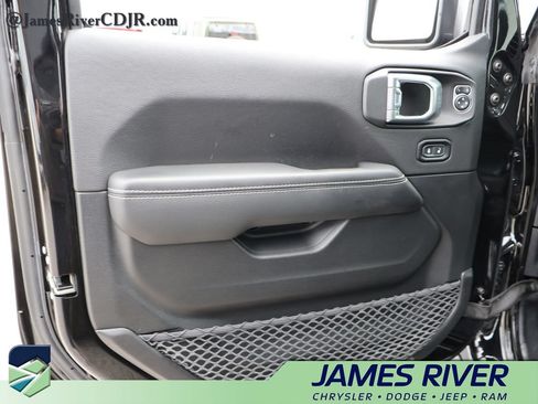 Used 2023 Jeep Wrangler Unlimited Sahara w/ Cold Weather Group AWD/4WD image 20