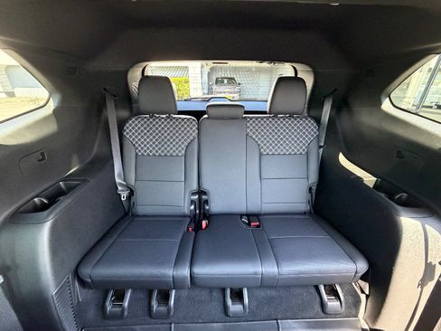 Used 2025 GMC Acadia Denali w/ Super Cruise Package AWD/4WD image 5