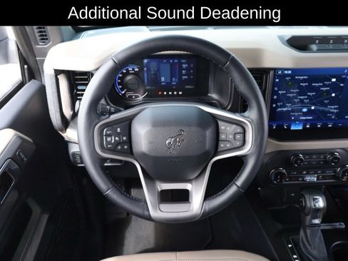 Used 2022 Ford Bronco Wildtrak AWD/4WD image 15