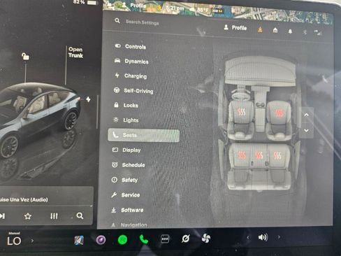 Used 2024 Tesla Model Y Long Range AWD/4WD image 44