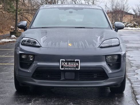Certified 2025 Porsche Macan Electric image 10