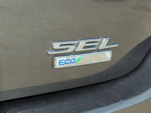 Used 2018 Ford Edge SEL w/ Equipment Group 201A FWD image 6