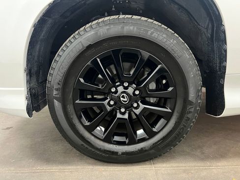 Used 2023 Lexus GX 460 w/ Black Line Special Edition image 32