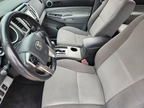 Used 2015 Toyota Tacoma 4x4 Double Cab w/ SR5 Package image 13