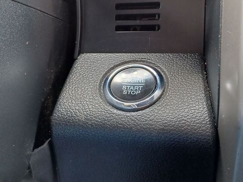 Used 2018 Ford F150 Lariat w/ Equipment Group 502A Luxury AWD/4WD image 17