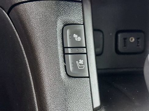 Used 2017 GMC Acadia Denali AWD/4WD image 27