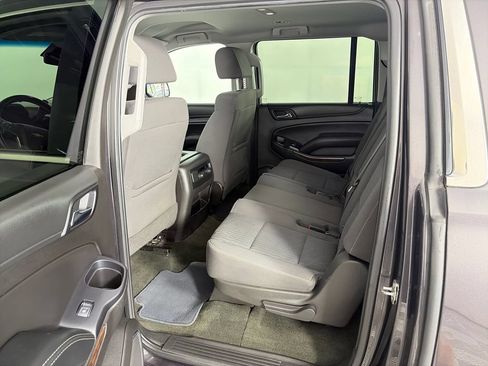 Used 2017 Chevrolet Suburban LS AWD/4WD image 13