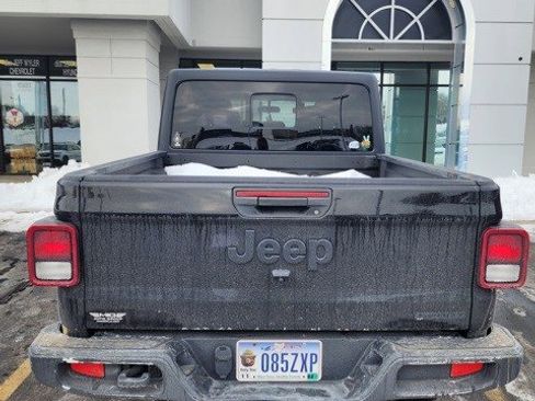 Used 2021 Jeep Gladiator Sport image 21