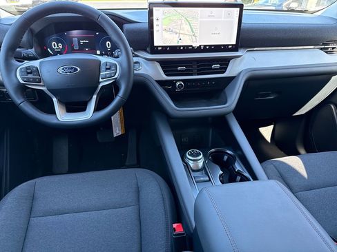 New 2026 Ford Explorer Active image 5