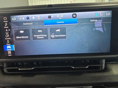 Used 2024 Jeep Wrangler Unlimited Sahara AWD/4WD image 27