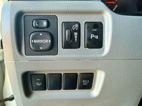 Used 2011 Toyota 4Runner SR5 RWD image 40