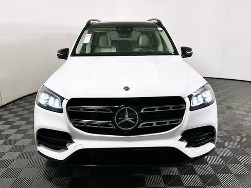 Used 2021 Mercedes-Benz GLS 580 4MATIC image 8