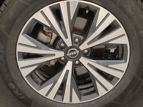 Used 2022 Nissan Rogue SV FWD image 31