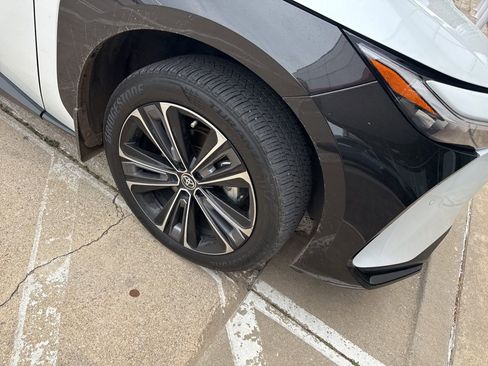 Used 2023 Toyota bZ4X AWD w/ Weather Package image 8