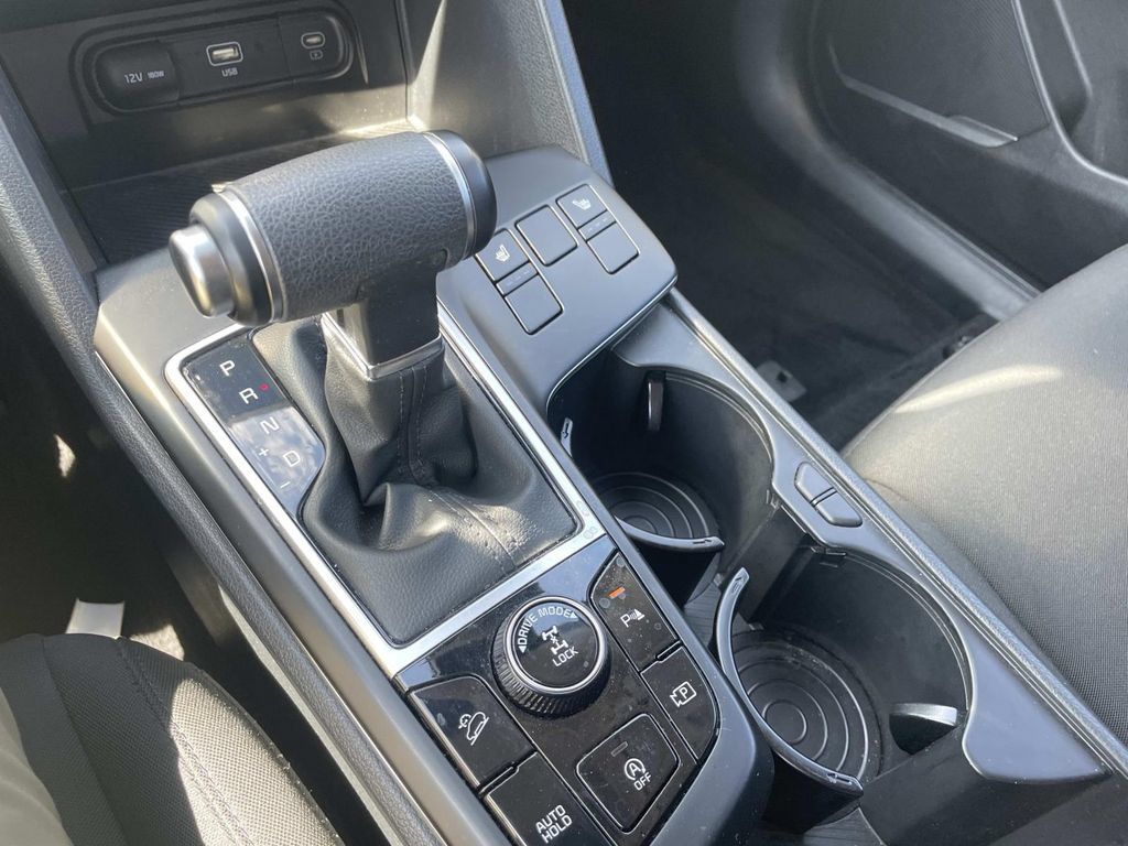 Used 2025 Kia Sportage LX AWD/4WD image 25