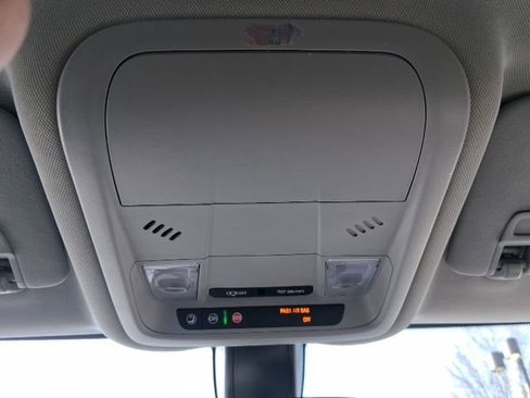 Used 2019 Chevrolet Equinox LS image 22