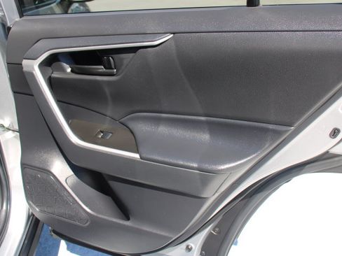 Certified 2023 Toyota RAV4 LE AWD/4WD image 16