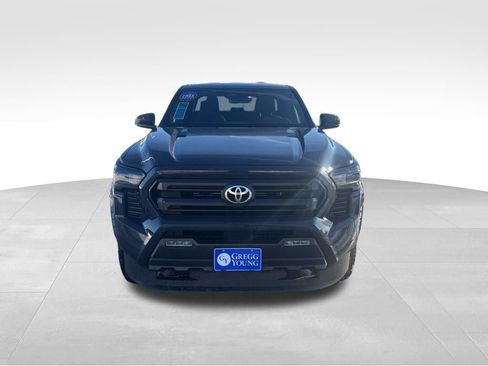 Used 2024 Toyota Tacoma 4x4 Double Cab image 9