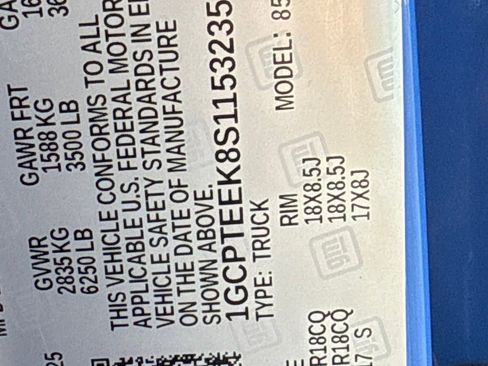 Certified 2025 Chevrolet Colorado Trail Boss w/ LPO, Tailgate Decal Package image 29