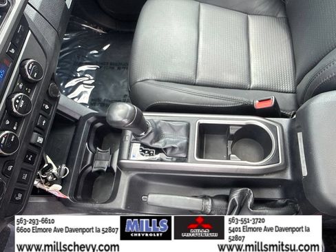 Used 2022 Toyota Tacoma TRD Sport w/ TRD Premium Sport Package AWD/4WD image 17