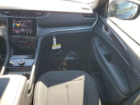 New 2026 Jeep Grand Cherokee Laredo X image 19