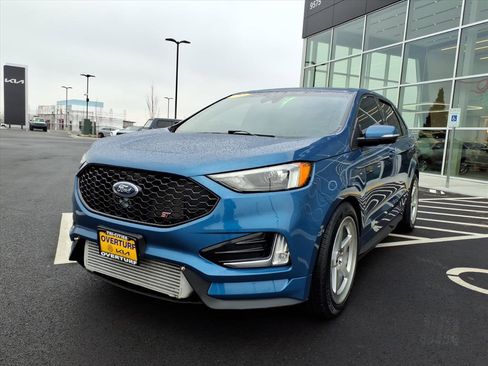 Used 2020 Ford Edge ST image 3