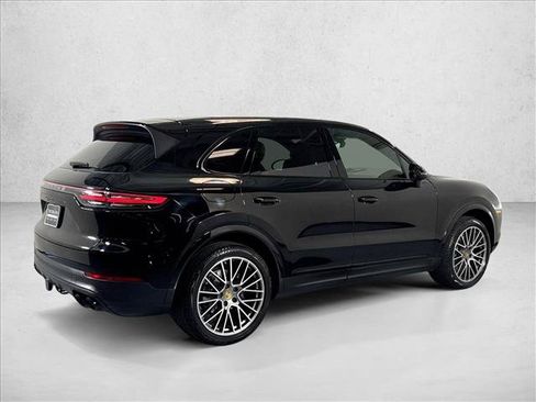 Used 2023 Porsche Cayenne AWD/4WD image 9