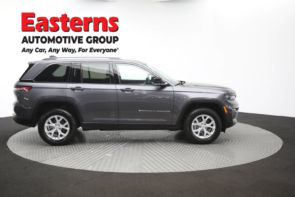 Used 2023 Jeep Grand Cherokee Limited AWD/4WD image 49