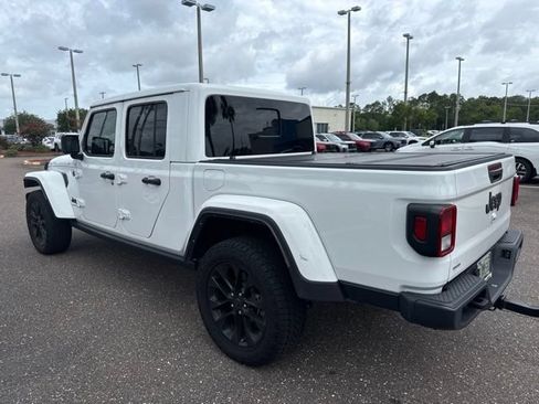 Used 2024 Jeep Gladiator Sport AWD/4WD image 5